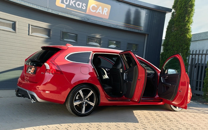 Volvo V60 cena 75900 przebieg: 163000, rok produkcji 2018 z Piotrków Kujawski małe 781